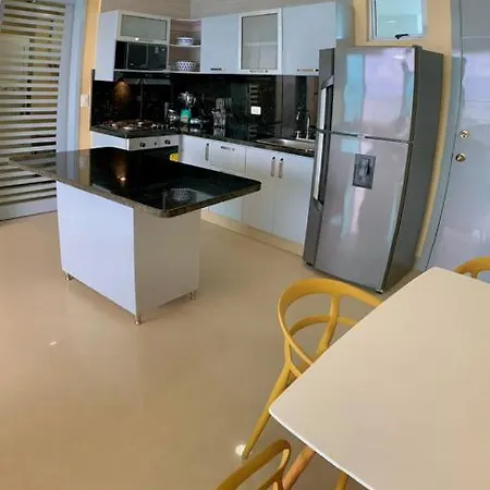 Apartamento Apartamento P32 Frente Al Mar Con Balcon Aire Acondicionado Y Wifi *